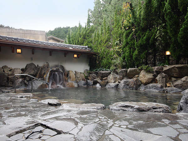 Open-air bath